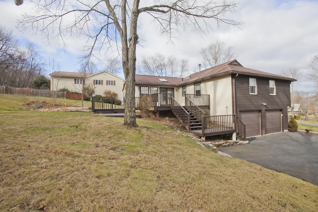 389 Gooseberry Road West Springfield, MA 01089 - Photo 2 of 30 Gallery Image 2