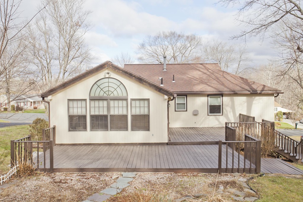 389 Gooseberry Road West Springfield, MA 01089 - Photo 4 of 30 Gallery Image 4
