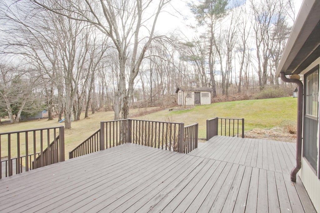 389 Gooseberry Road West Springfield, MA 01089 - Photo 5 of 30 Gallery Image 5