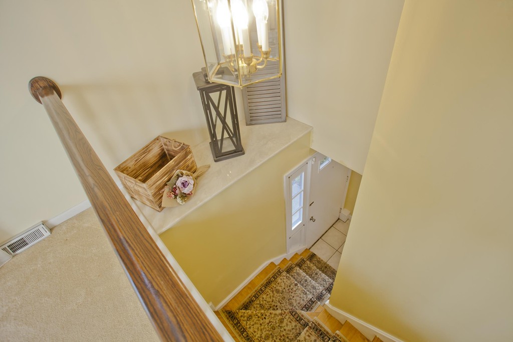 389 Gooseberry Road West Springfield, MA 01089 - Photo 6 of 30 Gallery Image 6