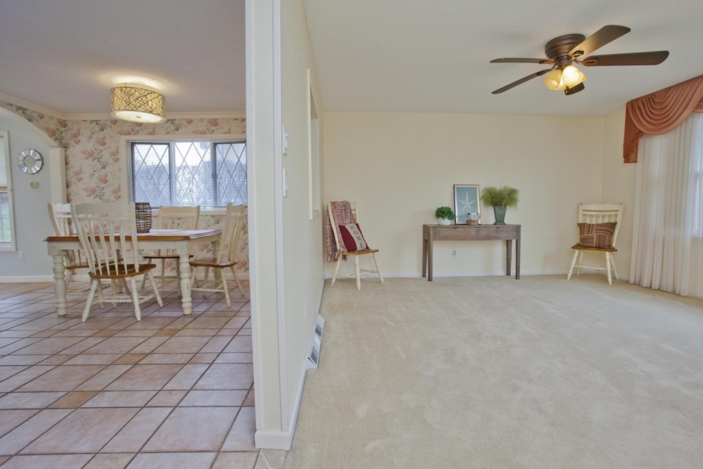 389 Gooseberry Road West Springfield, MA 01089 - Photo 10 of 30 Gallery Image 10
