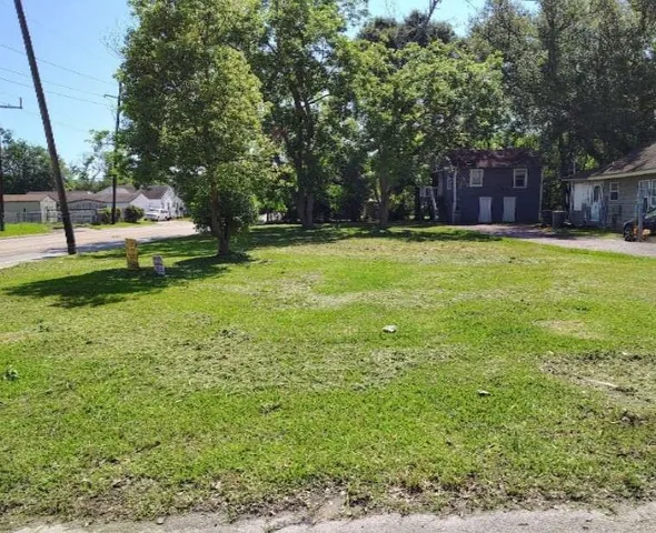 $17,999 | 4105 Congress Street, Beaumont, TX 77705