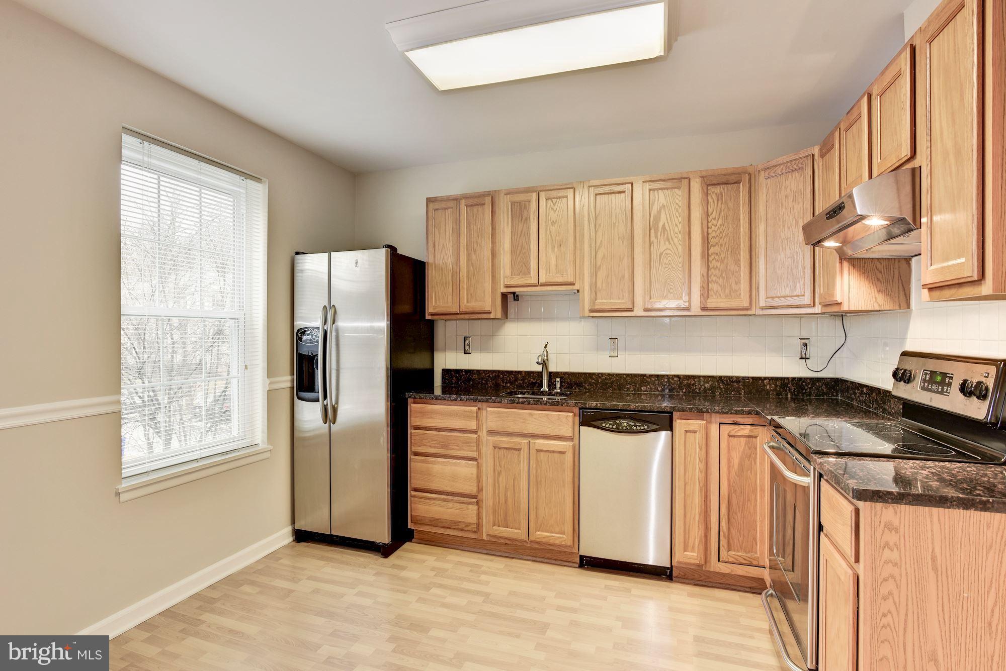 9779 Early Spring Way Columbia, MD 21046 - Photo 3 of 23 Kitchen