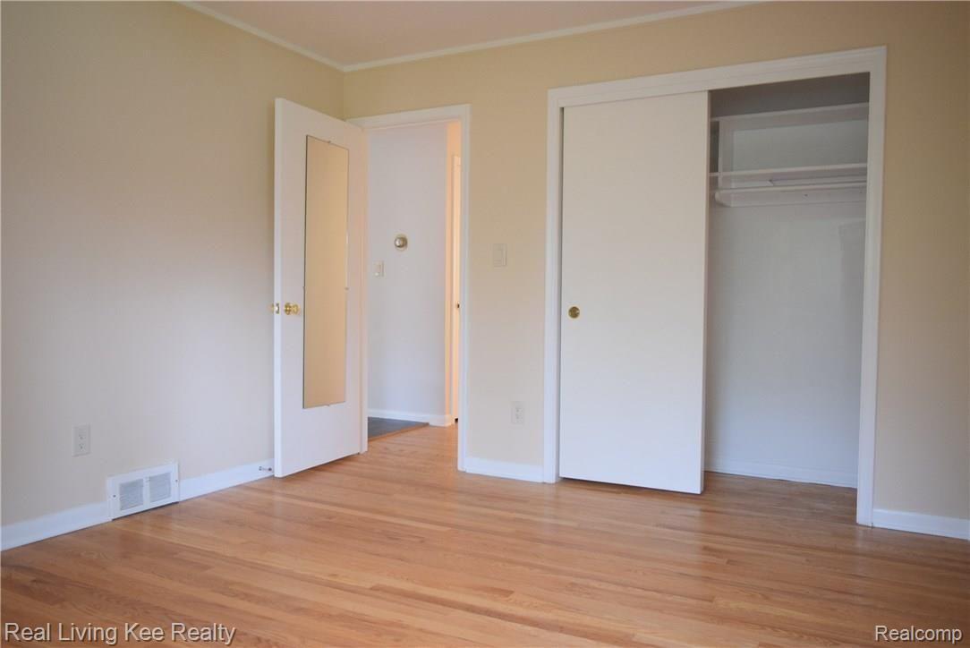16208 Reedmere Avenue Franklin, MI 48025 - Photo 15 of 29 great closet space, generous bedroom sizes