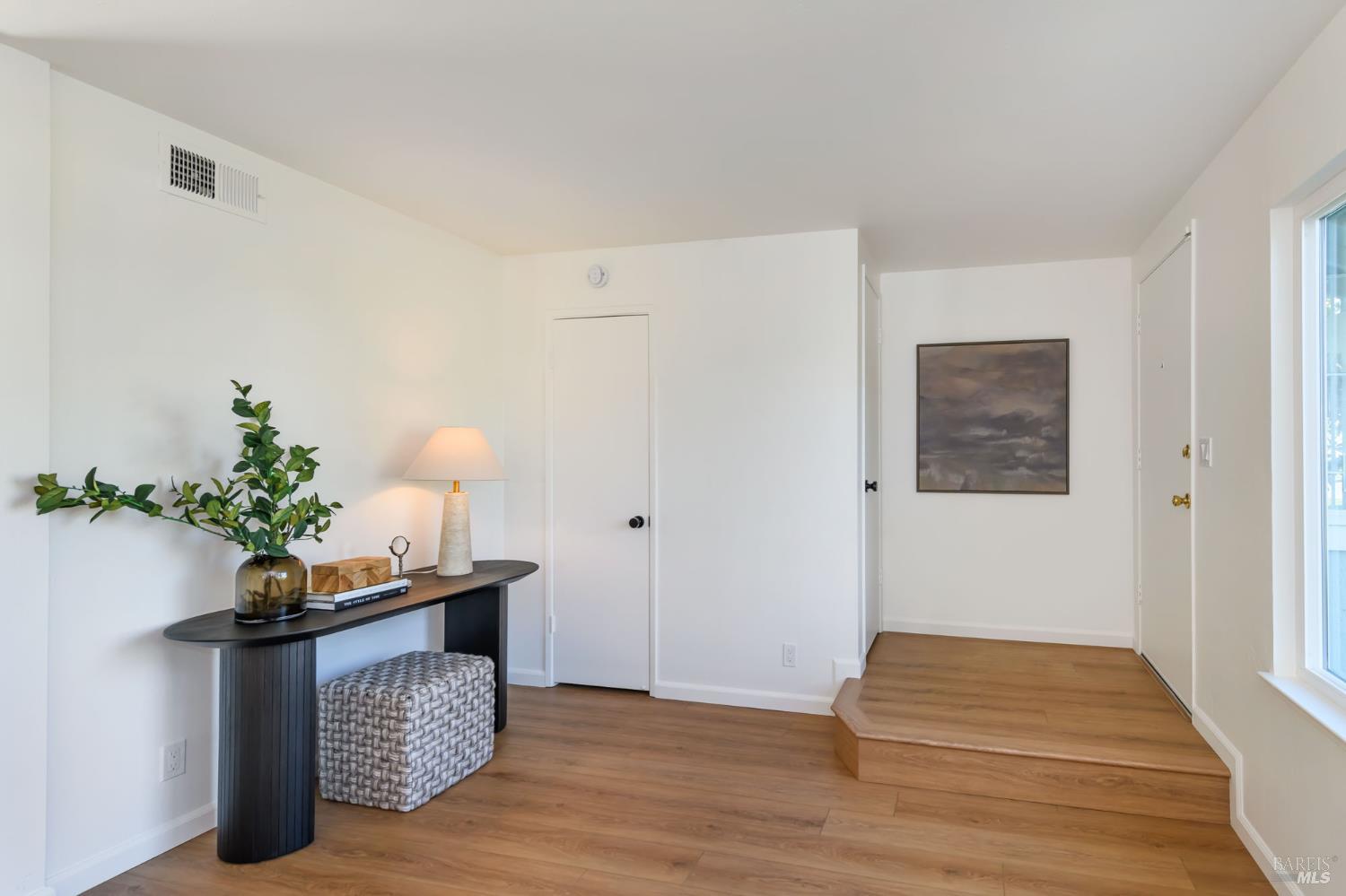 314 Capetown Court Novato, CA 94947 - Photo 4 of 23