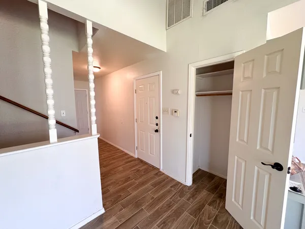 $2,100 | 505 Cambridge Drive, Round Rock, TX 78664