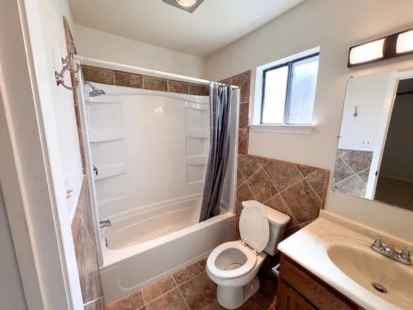 $2,100 | 505 Cambridge Drive, Round Rock, TX 78664