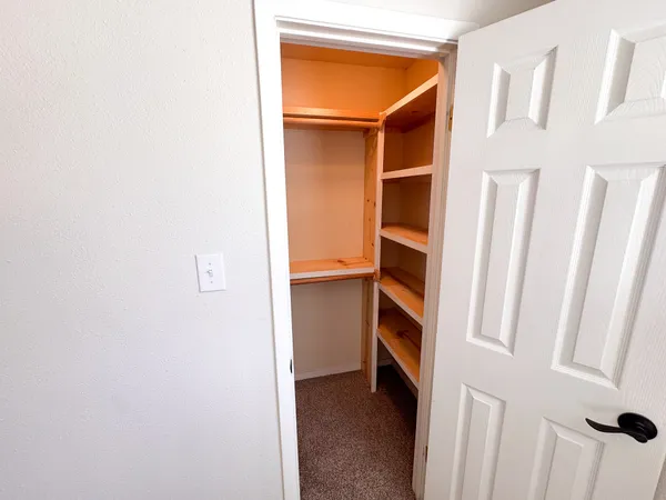 $2,100 | 505 Cambridge Drive, Round Rock, TX 78664