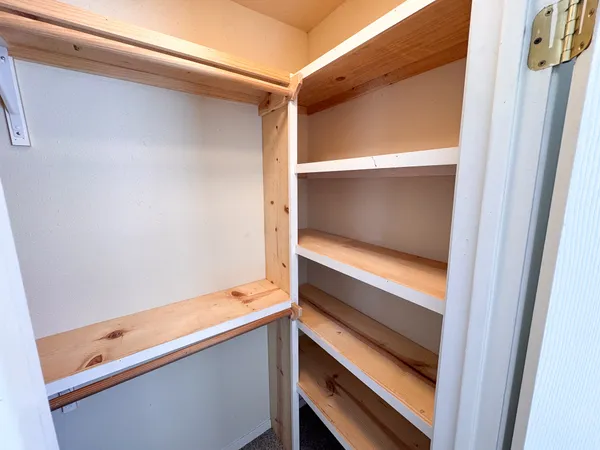 $2,100 | 505 Cambridge Drive, Round Rock, TX 78664