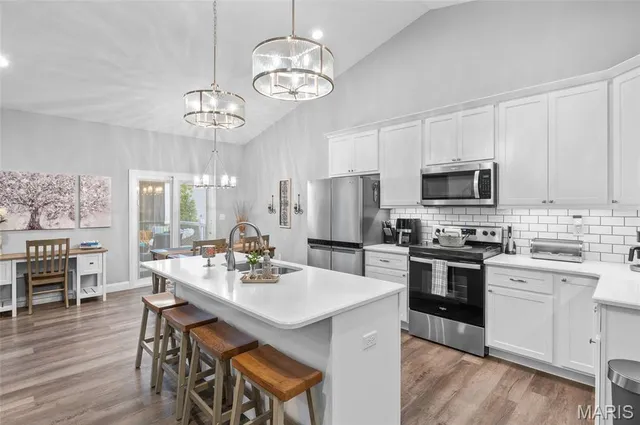 $449,900 | 1831 Crimson Oak Drive, Maryville, IL 62062