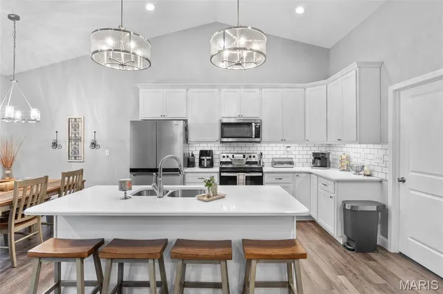 $449,900 | 1831 Crimson Oak Drive, Maryville, IL 62062