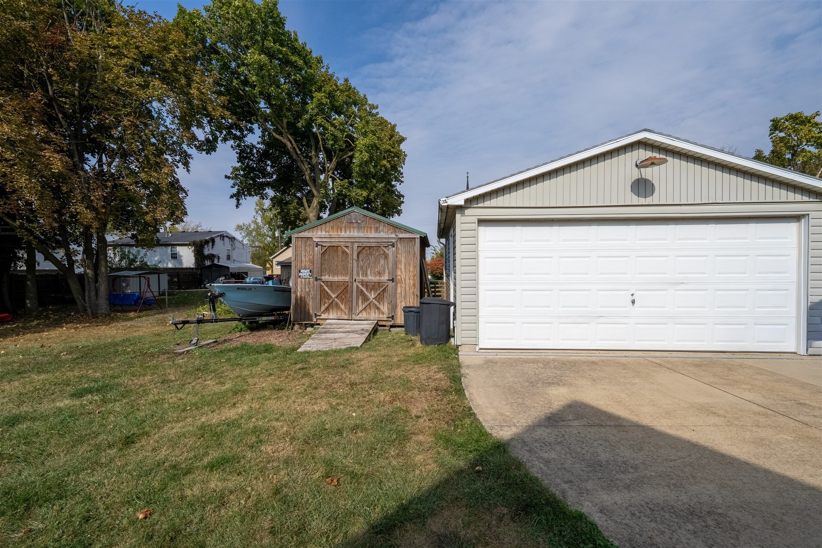 603 West Oakland Avenue Bloomington, IL 61701 - Photo 29 of 33 a view of a house with a outdoor space
