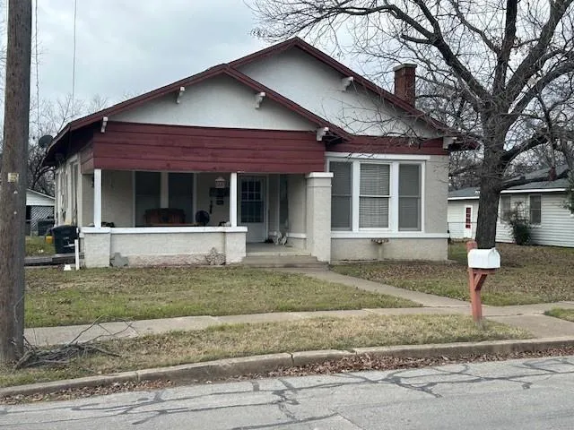 $175,000 | 1313 North Robinson Street, Cleburne, TX 76031