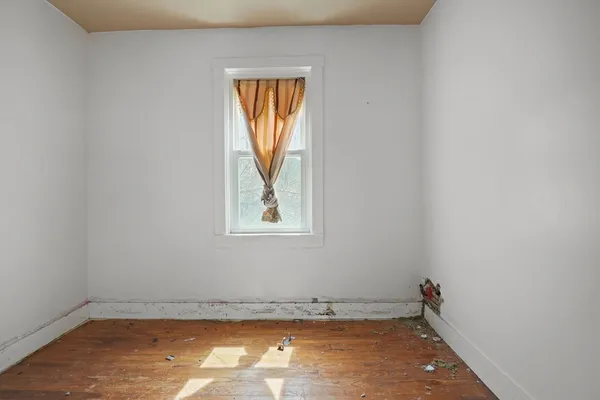 $250,000 | 213 Weetamoe Street, Fall River, MA 02720