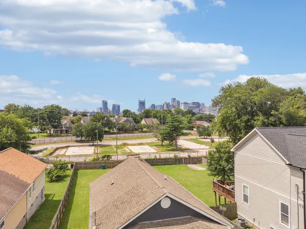 $2,650 | 226 Treutland Avenue, Nashville, TN 37207