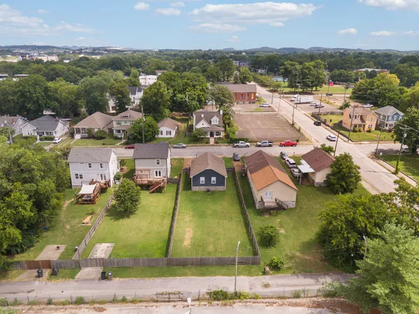 $2,650 | 226 Treutland Avenue, Nashville, TN 37207