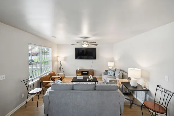 $2,650 | 226 Treutland Avenue, Nashville, TN 37207