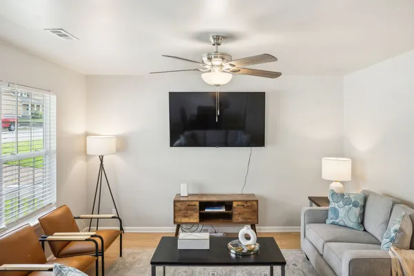 $2,650 | 226 Treutland Avenue, Nashville, TN 37207