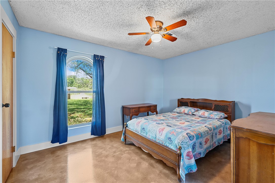 4506 Old Marlin Road Waco, TX 76705 - Photo 14 of 27