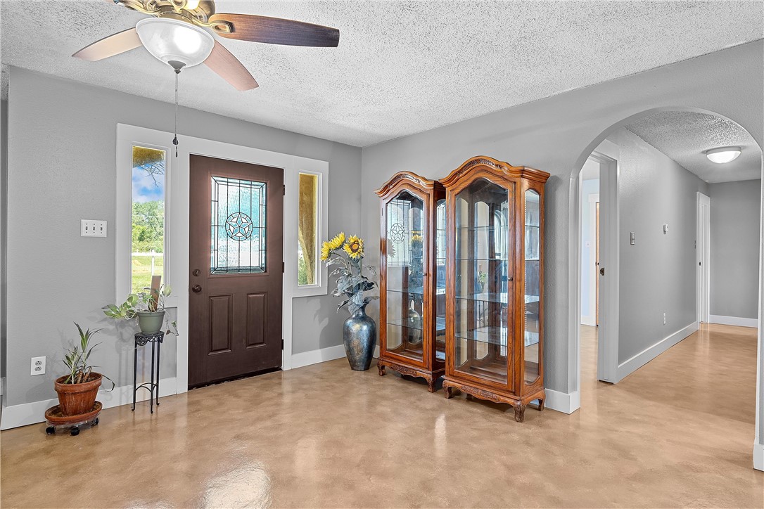 4506 Old Marlin Road Waco, TX 76705 - Photo 6 of 27