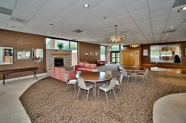 $1,950 | 6340 Americana Drive, Unit 1019, Willowbrook, IL 60527