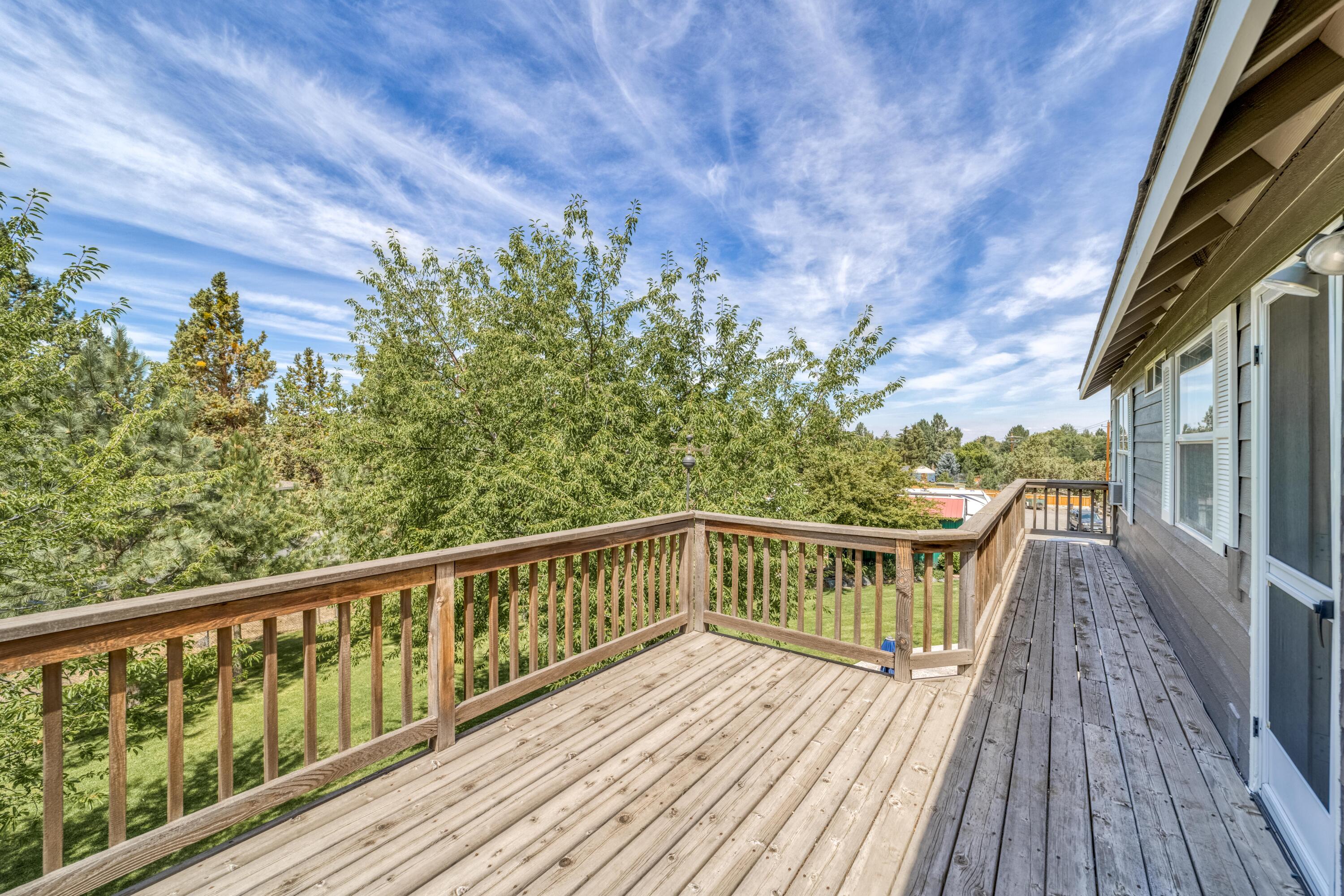 62799 Eagle Road Bend, OR 97701 - Photo 30 of 38 Private Deck