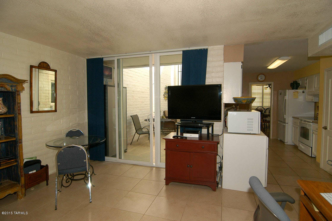 706 West Roller Coaster Road Tucson, AZ 85704 - Photo 13 of 23