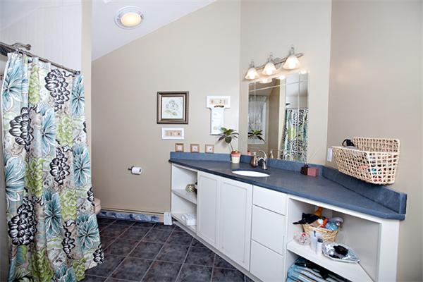 457 Bird Road Mansfield, MA 02048 - Photo 17 of 28 Gallery Image 17
