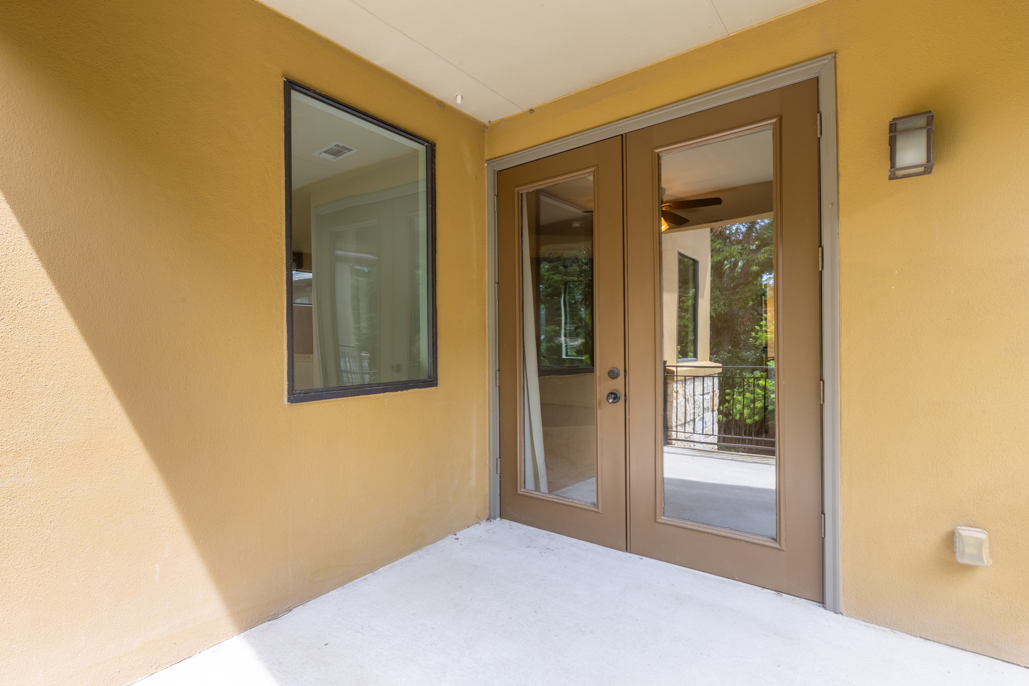 2310 Thornton Road, Unit A Austin, TX 78704 - Photo 28 of 32 a view of a hallway with a livingroom and front door