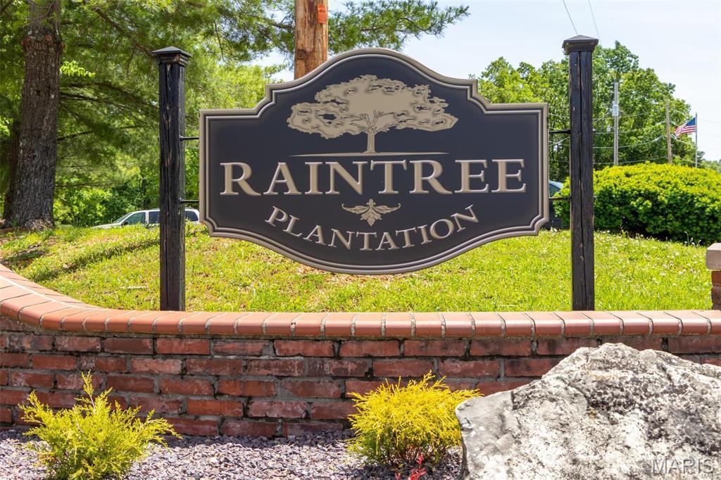 10155 Lake Ridge Drive Hillsboro, MO 63050 - Photo 1 of 17