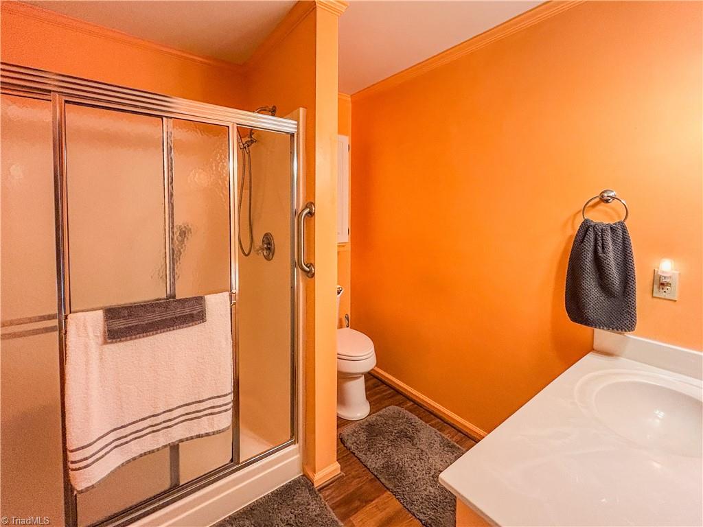 805 Spring Street Reidsville, NC 27320 - Photo 17 of 23 Primary Bathroom