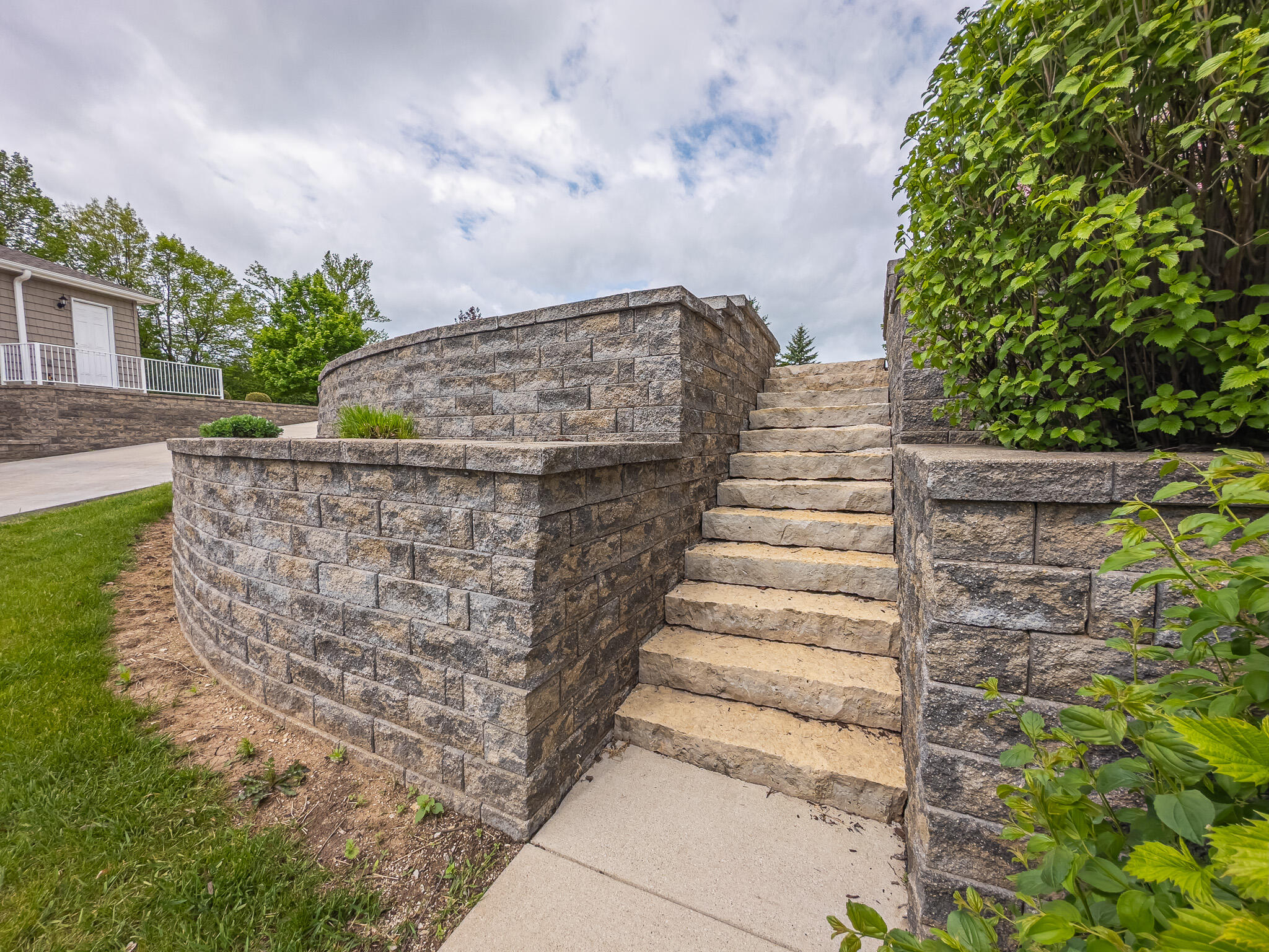 11604 North Granville Road Mequon, WI 53097 - Photo 7 of 49 Beautiful Stairs to the Yard