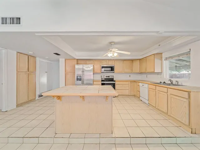 $499,900 | 6639 Roundrock Road, Dallas, TX 75248