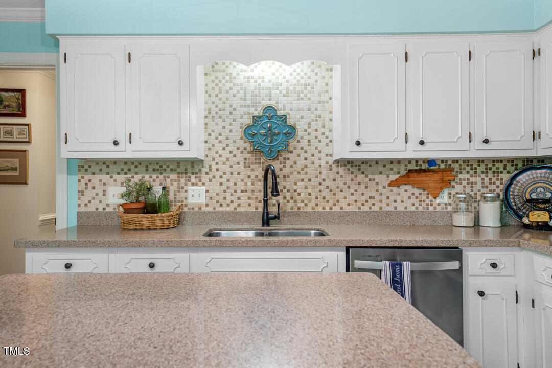 4 Barkridge Court Durham, NC 27713 - Photo 10 of 33 Kitchen