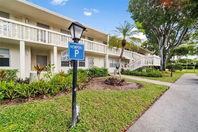 $99,999 | 263 Newport P, Unit 263, Deerfield Beach, FL 33442