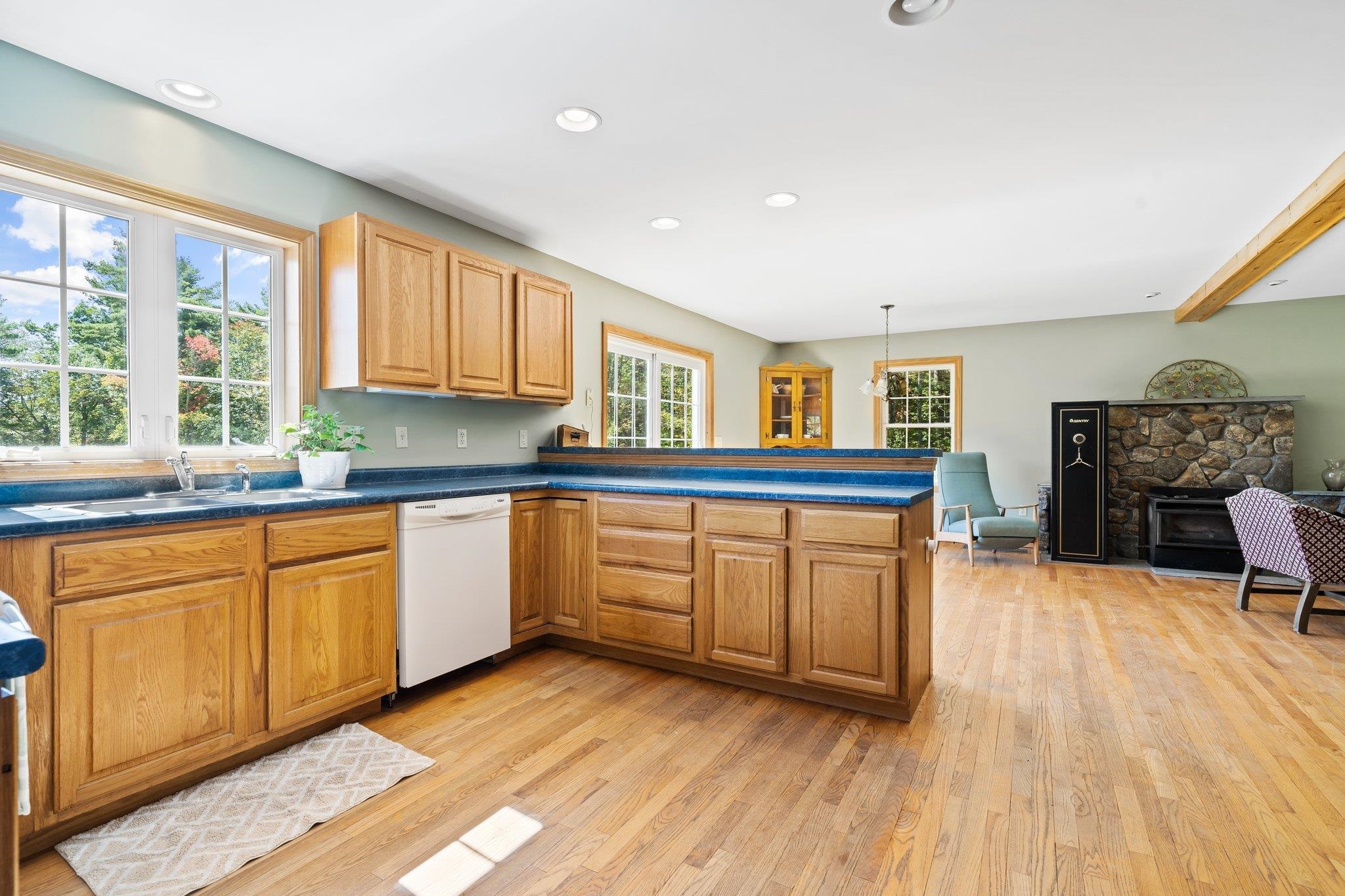 33 Mountain Road Jaffrey, NH 03452 - Photo 13 of 36 Gallery Image 13