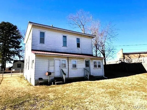 $152,000 | 305 East Main Street, Willow Springs, MO 65793