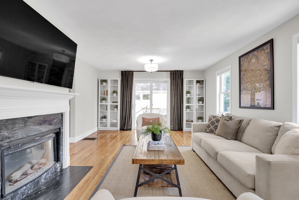 4 Rebecca Road Newton, MA 02465 - Photo 3 of 26