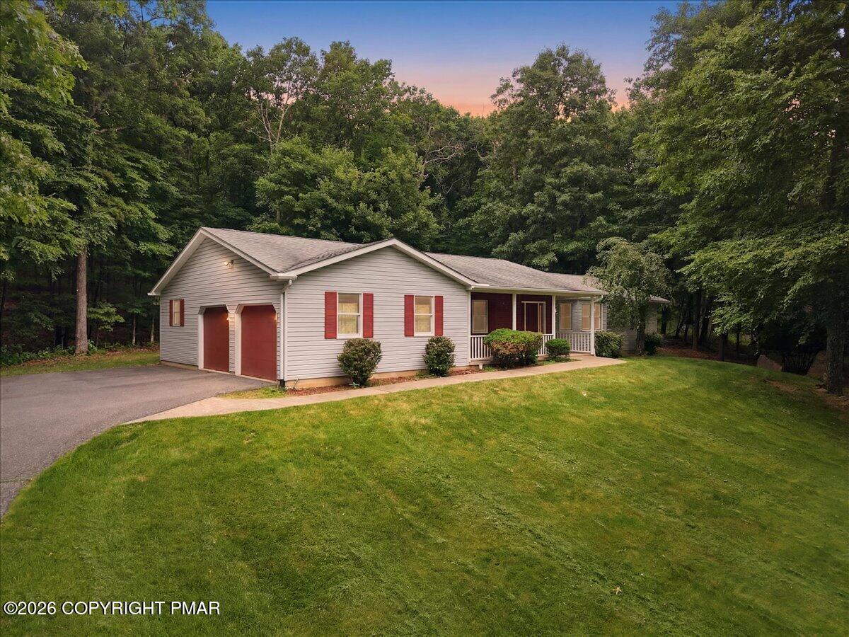 209 Foothill Boulevard Effort, PA 18330 - Photo 2 of 61 Twilight