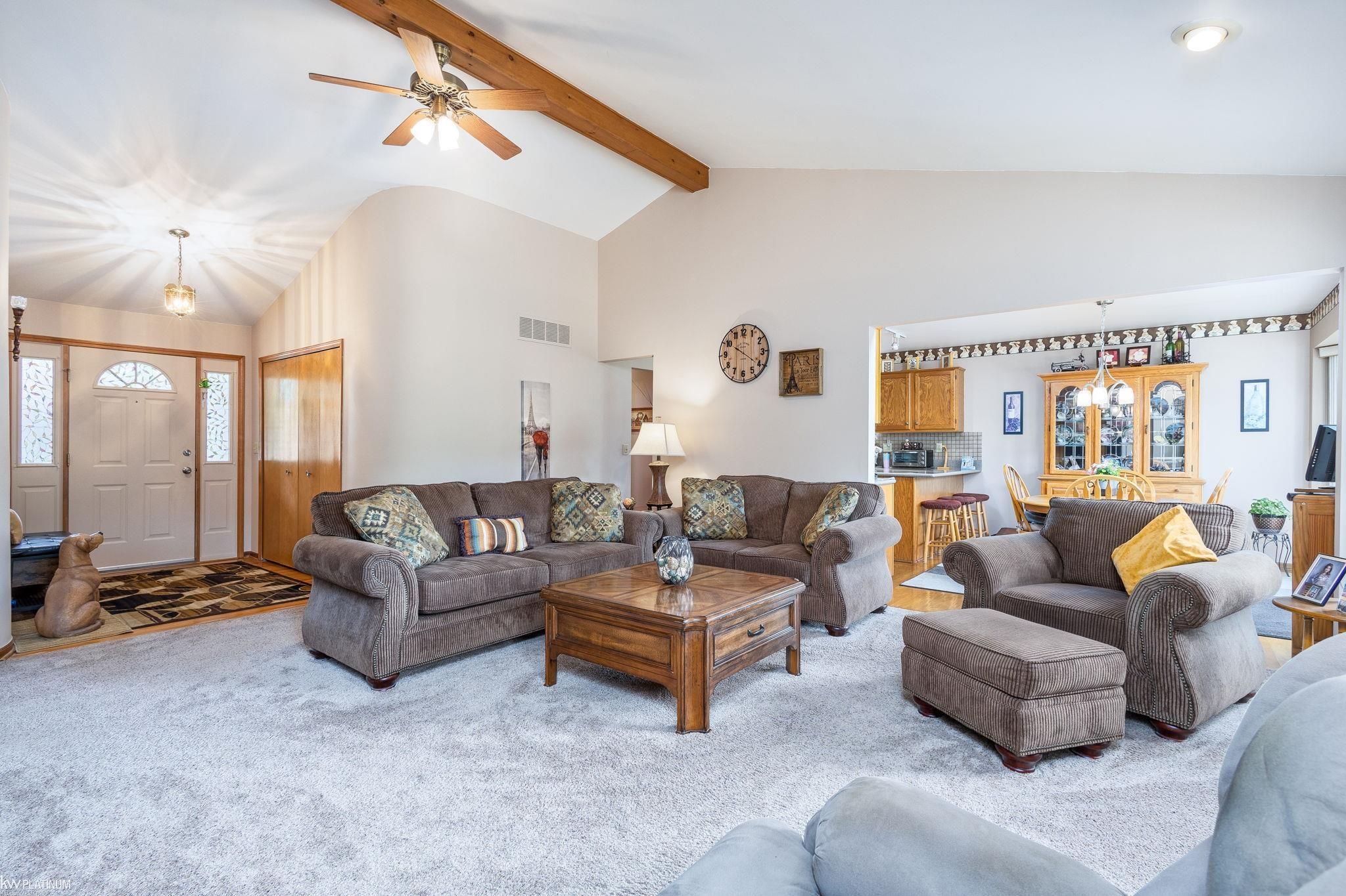 518 Lexington Drive Rochester, MI 48307 - Photo 12 of 58 50176739-bc2970ea-947e-4408-996b-88fcb3881c68.JPG