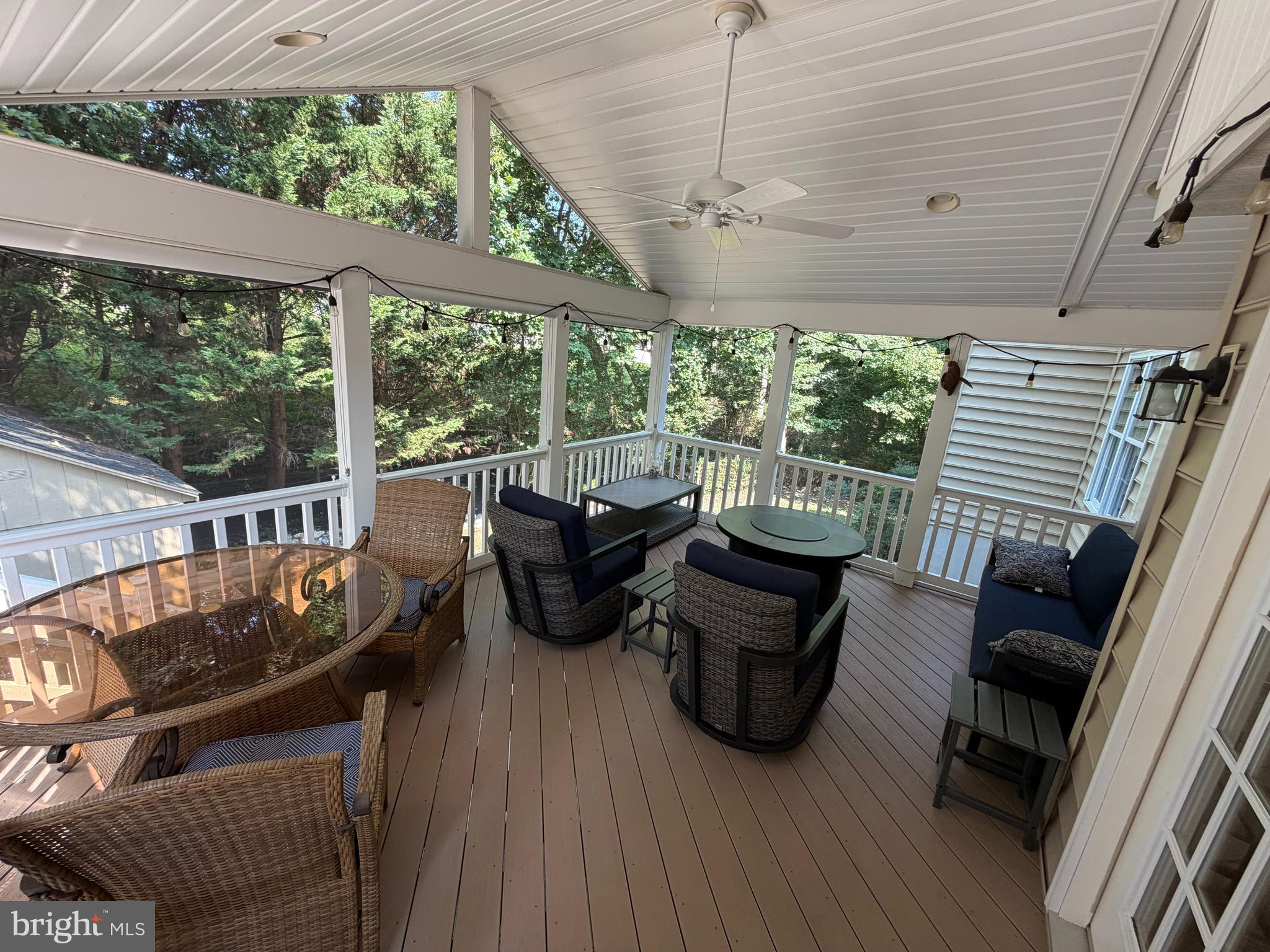 6256 Martin Road Columbia, MD 21044 - Photo 3 of 3 Back sunroom deck