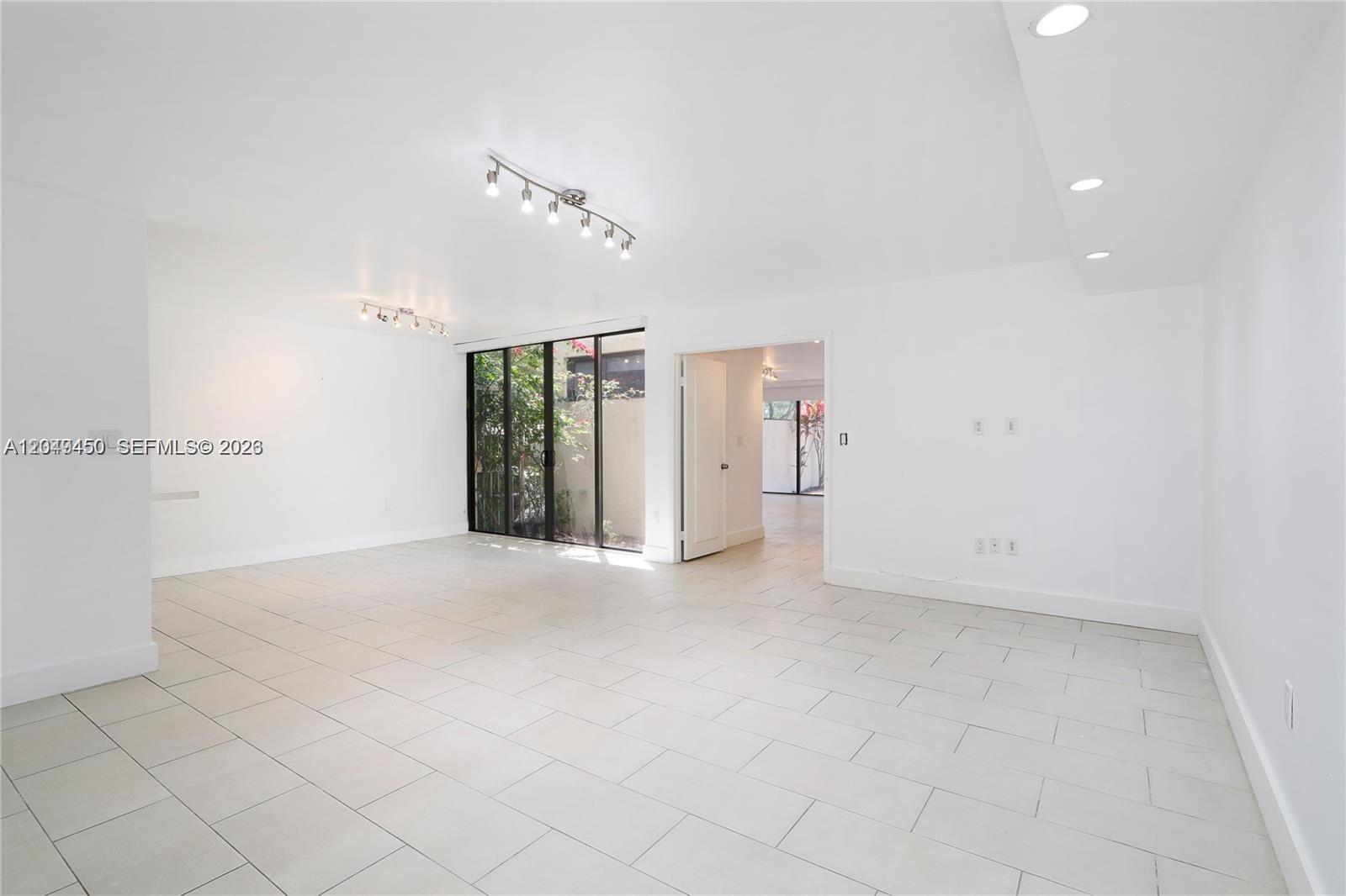 8124 Southwest 87th Terrace Miami, FL 33143 - Photo 9 of 44