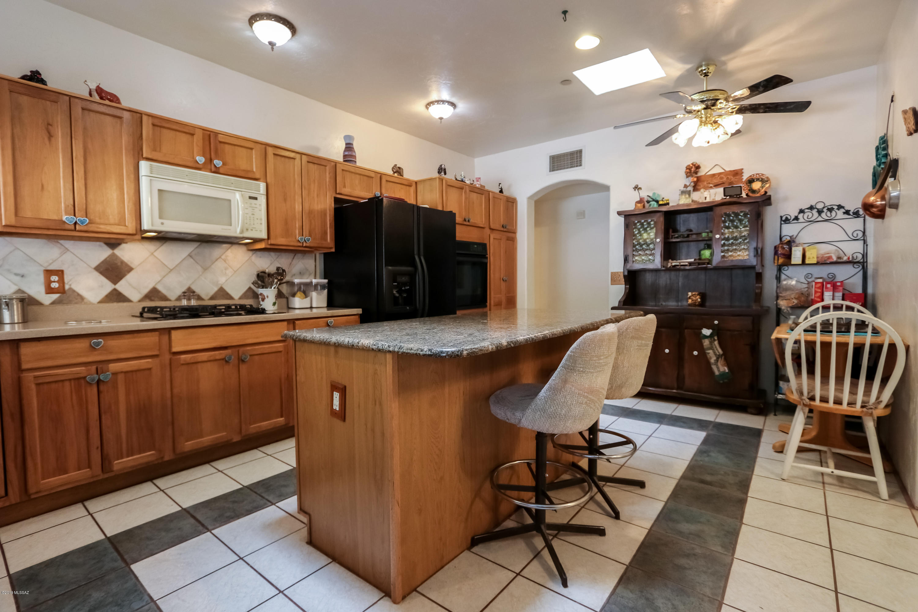 4241 West Elvado Road Tucson, AZ 85746 - Photo 10 of 48 Gallery Image 10