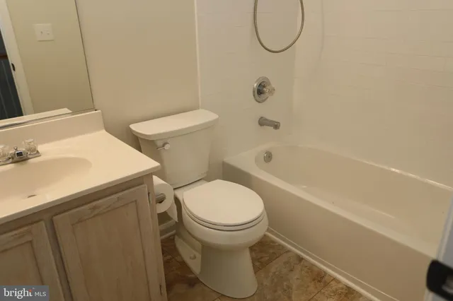 $2,400 | 1228 Needham Court, Unit 27D, Crofton, MD 21114