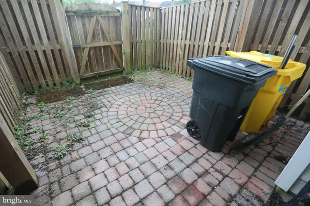 $2,400 | 1228 Needham Court, Unit 27D, Crofton, MD 21114