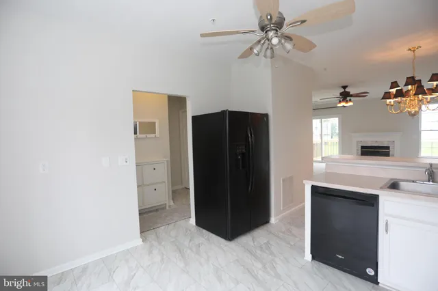 $2,400 | 1228 Needham Court, Unit 27D, Crofton, MD 21114