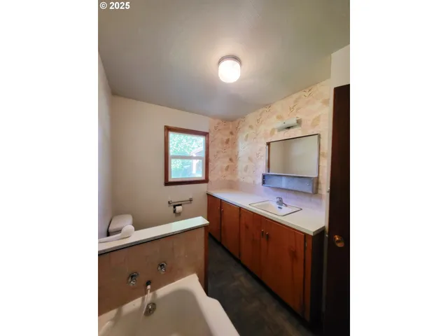 $275,000 | 306 South Alder Street, Wallowa, OR 97885