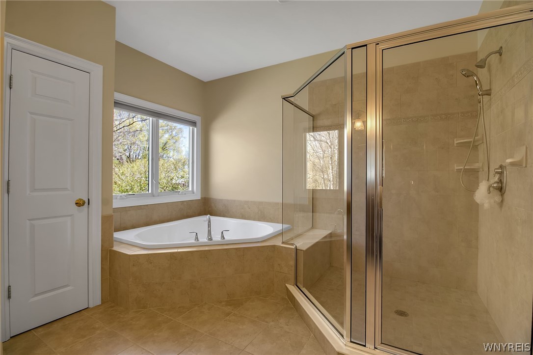 8852 County Road Clarence, NY 14032 - Photo 28 of 50