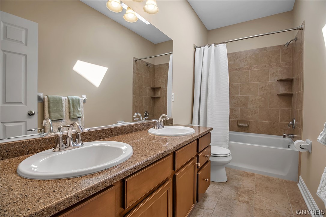 8852 County Road Clarence, NY 14032 - Photo 32 of 50