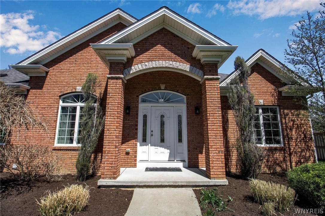 8852 County Road Clarence, NY 14032 - Photo 4 of 50